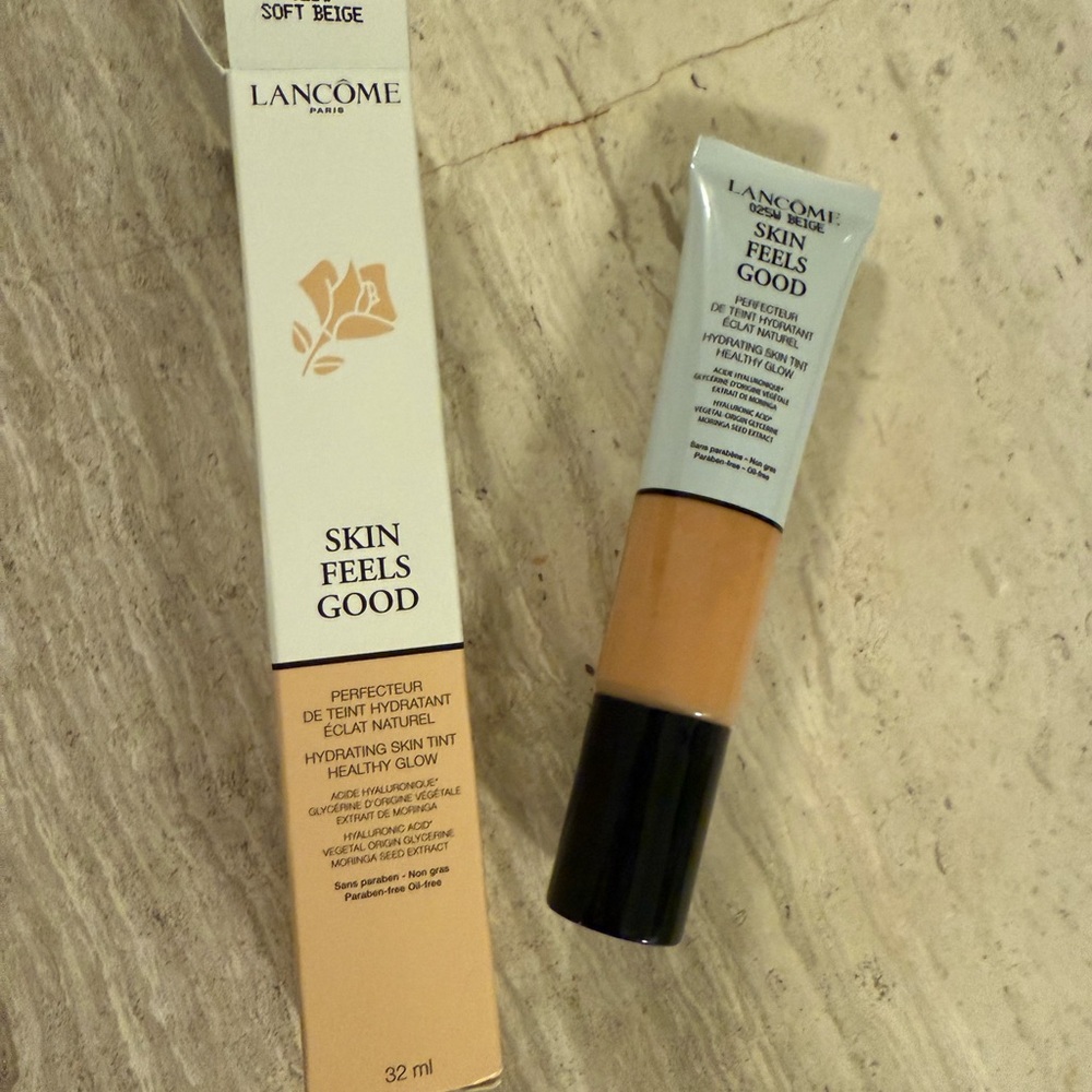 Lancome Skin Feels Good Tinted Moisturiser foundation SPF 23 025W beige